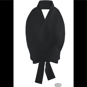 Halter top with bow knot tie back.